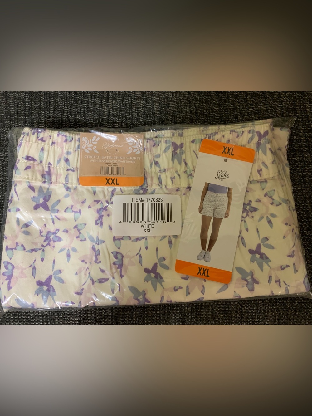 JACHS Girlfriend XXL stretch satin Chino shorts with elastic waistband